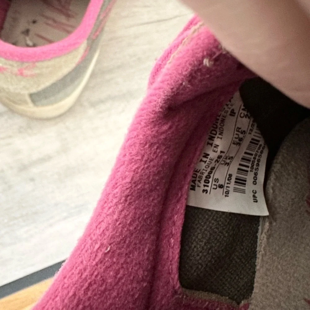 *** RARE *** Women’s Nike Court Low Sneakers Size 6 Pink Style # 310006-261